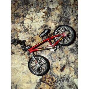 Haro Bikes Backtrail Finger Bike Miniature BMX Metallic Red Tech Deck Flick Trix